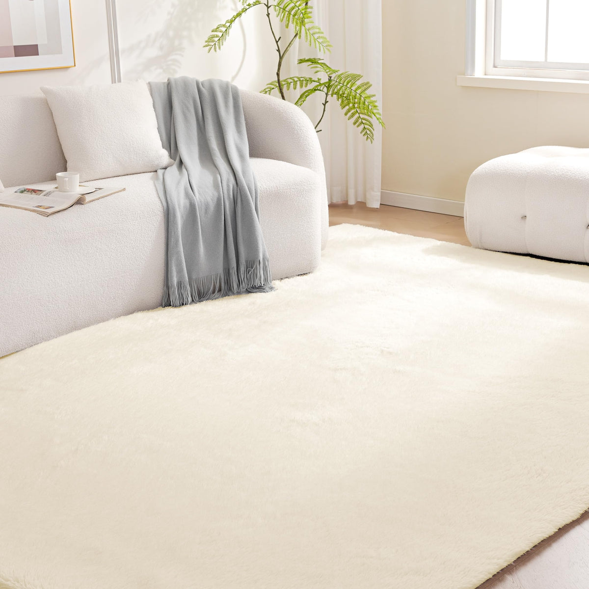 Amazon Basics Fluffy Washable Area Rug, Shaggy Carpet for Living Room, Bedroom, 4' W × 6' L, Cream