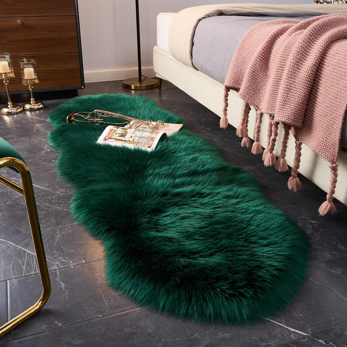 EasyJoy Ultra Soft Fluffy/Fuzzy Shaggy Area Rug Faux Fur Chair Cover Seat Pad for Bedroom Floor Sofa Living Room (2 x 6 ft Sheepskin, Beige)