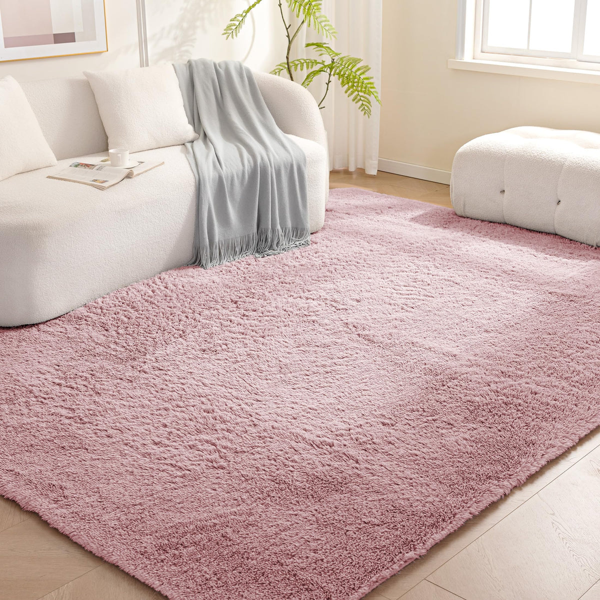 Amazon Basics Fluffy Washable Area Rug, Shaggy Carpet for Living Room, Bedroom, 4' W × 6' L, Cream