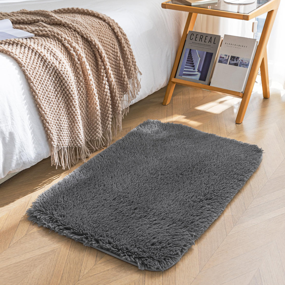 Amazon Basics Fluffy Washable Area Rug, Shaggy Carpet for Living Room, Bedroom, 4' W × 6' L, Cream