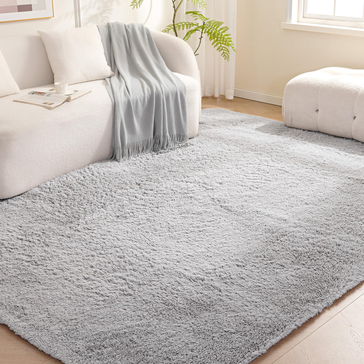 Amazon Basics Fluffy Washable Area Rug, Shaggy Carpet for Living Room, Bedroom, 4' W × 6' L, Cream